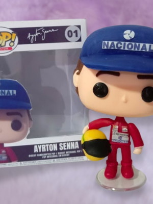 Boneco estilo funko pop personalizado em biscuit com caixa
