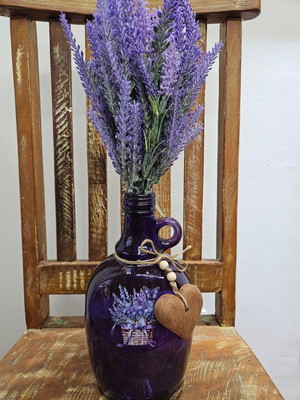 Vaso de vidro com lavandas
