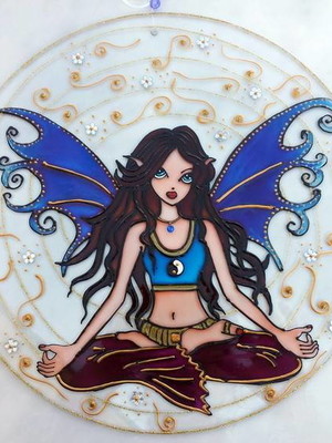 Mandala vitral fada azul 25cm