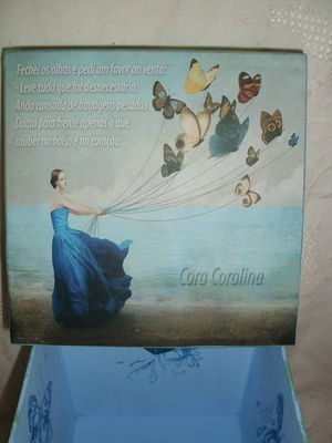 Caixa poema cora coralina