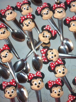 Colheres em inox minnie
