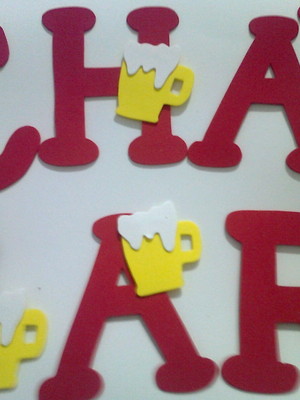 Letras de e.v.a. com aplique