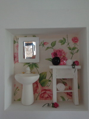 Banheiro miniatura flores