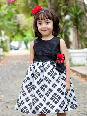 Vestido preto e branco