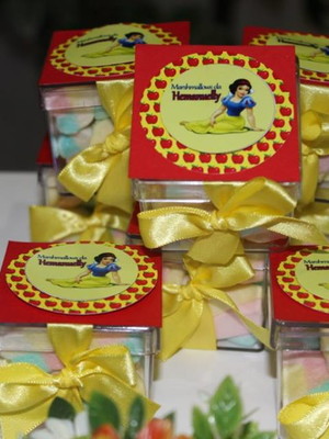 Caixa acrílica branca de neve