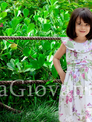 Lindo vestido floral lilás