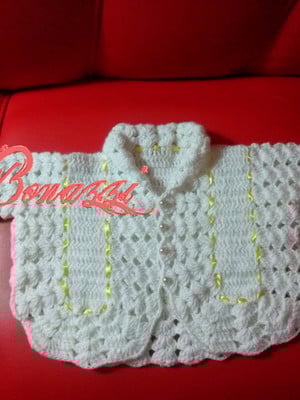 Casaquinho de bebê