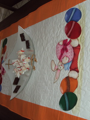 Trilho de mesa páscoa