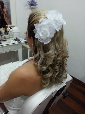 Arranjo de cabelo para noiva