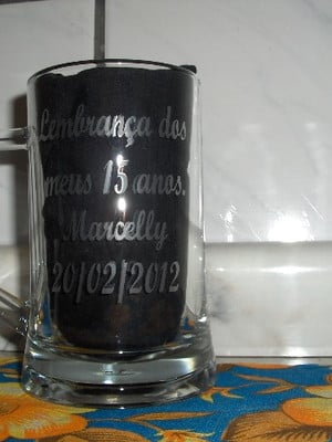 Caneca para cerveja personalizada com jato de areia