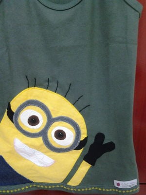 Camisetas em patch aplique minions lado
