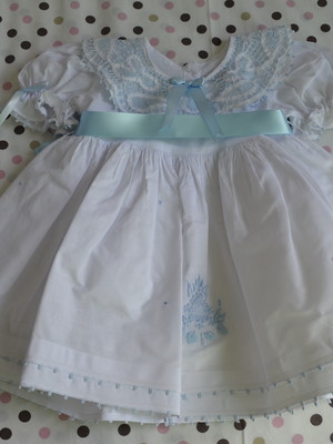 Vestido cambrainha e renda renascença p