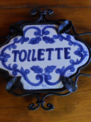 Placa para lavabo com ferragem