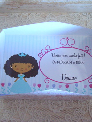Convite envelope princesas