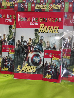 Revista para colorir kit vingadores