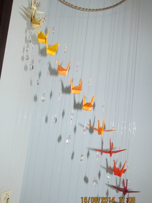 Móbile com tsurus em origami
