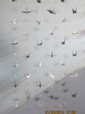 Móbile com tsurus em origami