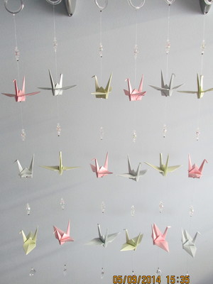 Móbile com tsurus em origami