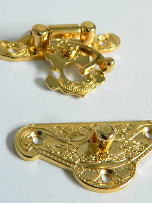 Fecho anzol desenhado dourado kit com 5 peças