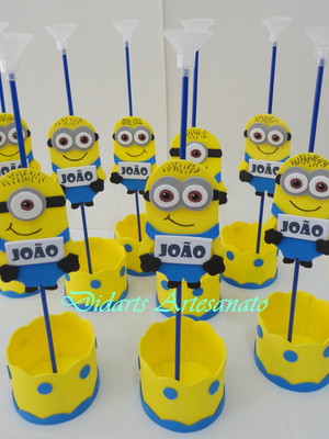 Enfeite de mesa minnions - decoração minions