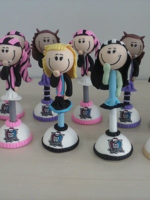 Caneta decorada turma da monster hight