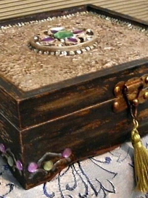 Caixa porta-joias mdf decorada com textura e "châtons"