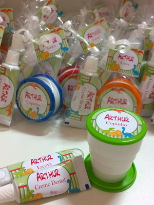 Kit dental personalizado com copinho
