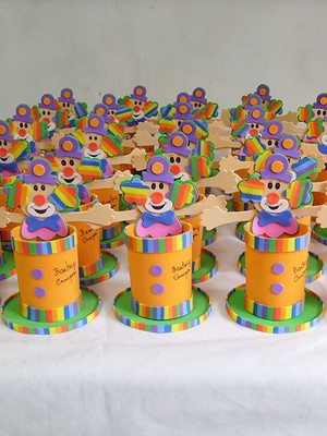 Centro de mesa e lembrancinha circo