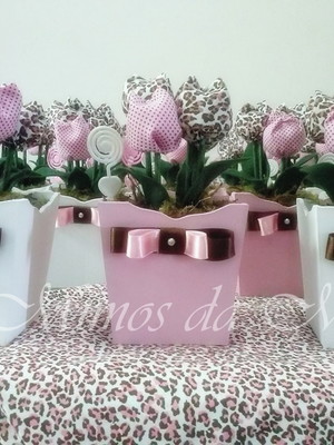 Cachepos de tulipas oncinha