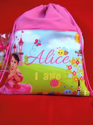 Mochila com chaveirinho