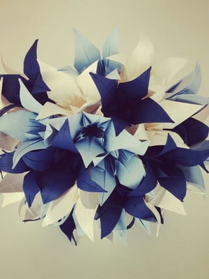 Buquê lírios de origami - azul