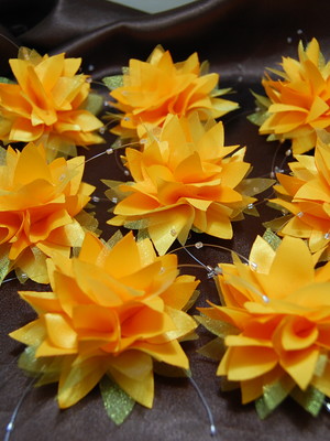 Flor para cabelo dalia amarelo p