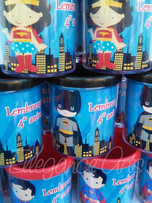Caneca super heróis