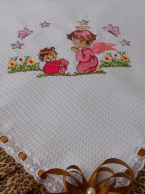 Manta de piquet bordada para bebê
