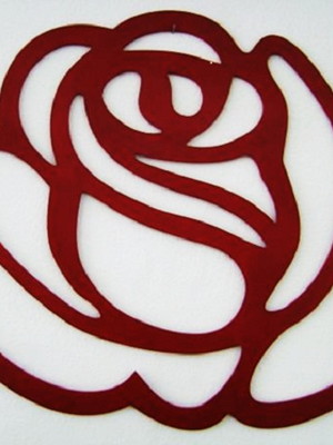 Peça decorativa rosa vazada mdf pintado