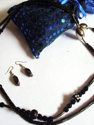 Conjunto de cristal e hematita