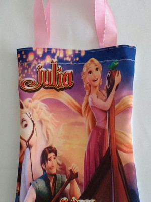 30 mochilas + 30 almofadas personalizada