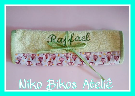 Toalhinha higiênica verde balões