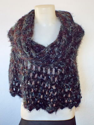 Pelerine em trico e croche