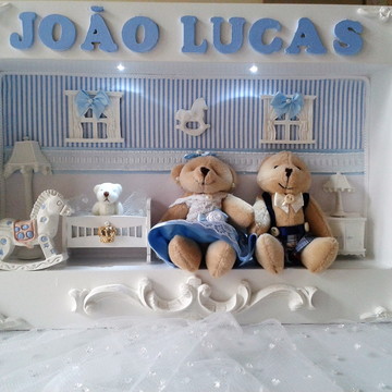 Cenário maternidade com cavalinhos e led