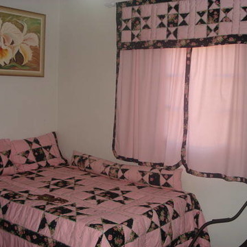 Colcha e cortina em patchwork