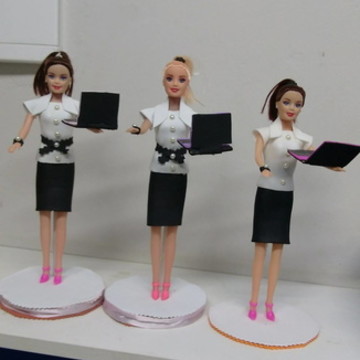 Boneca com aplicaçao em eva