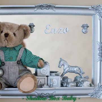 Quadro com urso importado com moldura provençal