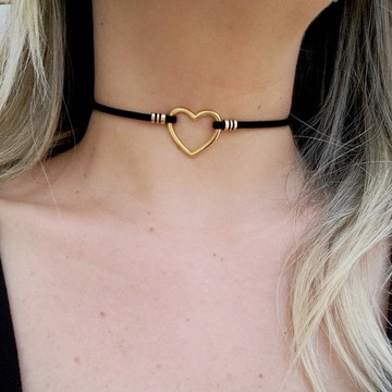 Colar choker duplo preto pingente coração prateado