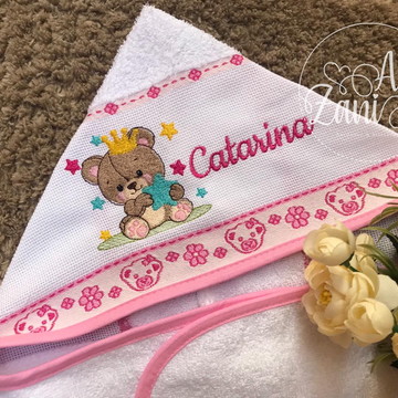 Toalha de banho com capuz ursinha com coroa