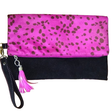 bright pink clutch bolsa