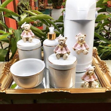 Kit higiene de porcelana com garrafa