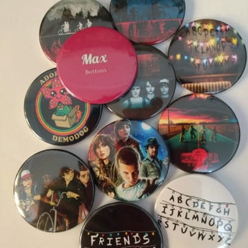 Kit 20 bottons (buttons / broches) com tema stranger things