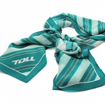 Echarpe personalizada com logotipos, nomes e imagens