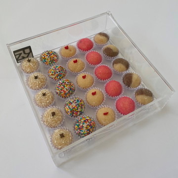 Expositor 25 brigadeiros nº5 acrílico com tampa